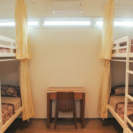 Rion Hostel Bogor Exterior foto