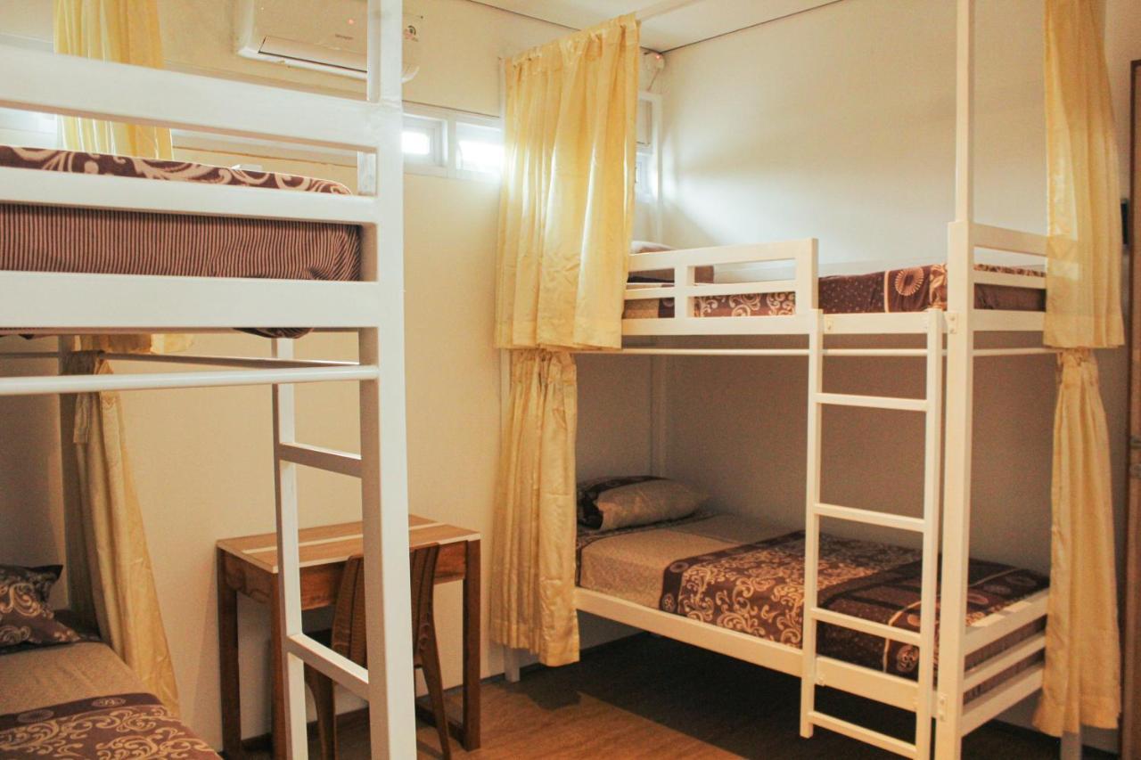 Rion Hostel Bogor Exterior foto